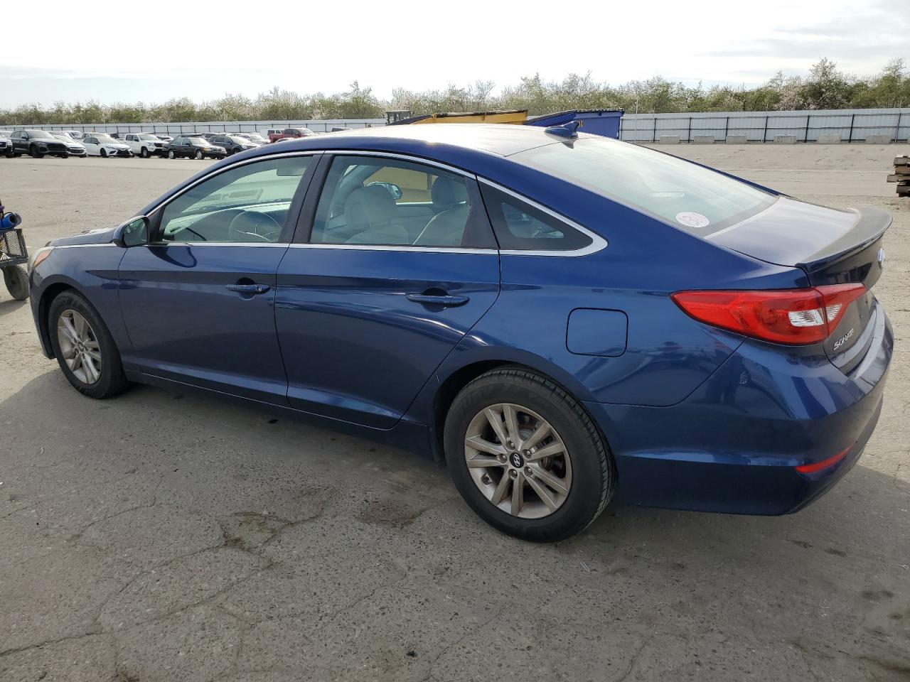 2015 Hyundai Sonata - Image 2