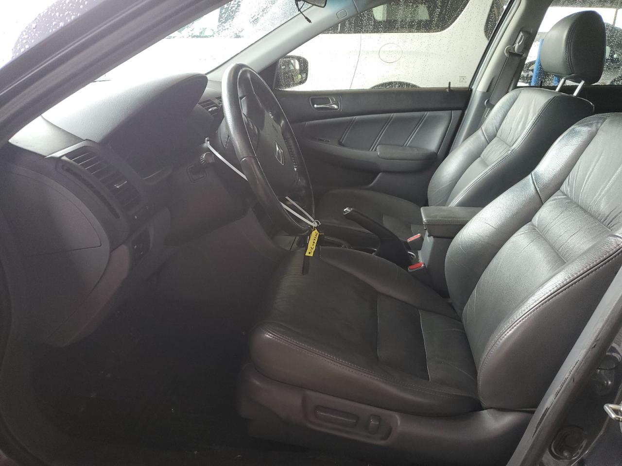 2007 Honda Accord - Image 7