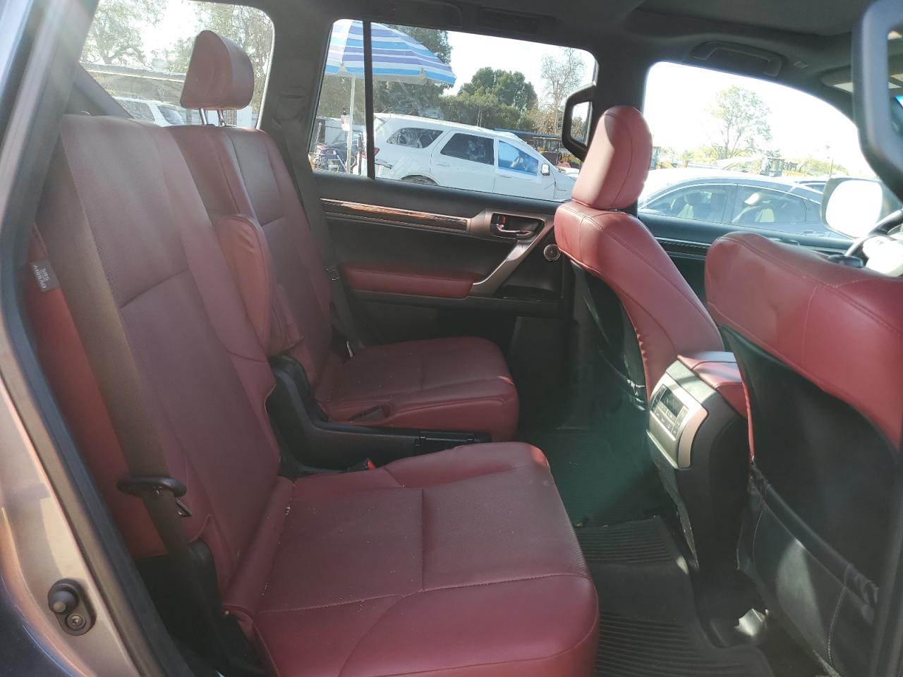 2021 Lexus GX - Image 11