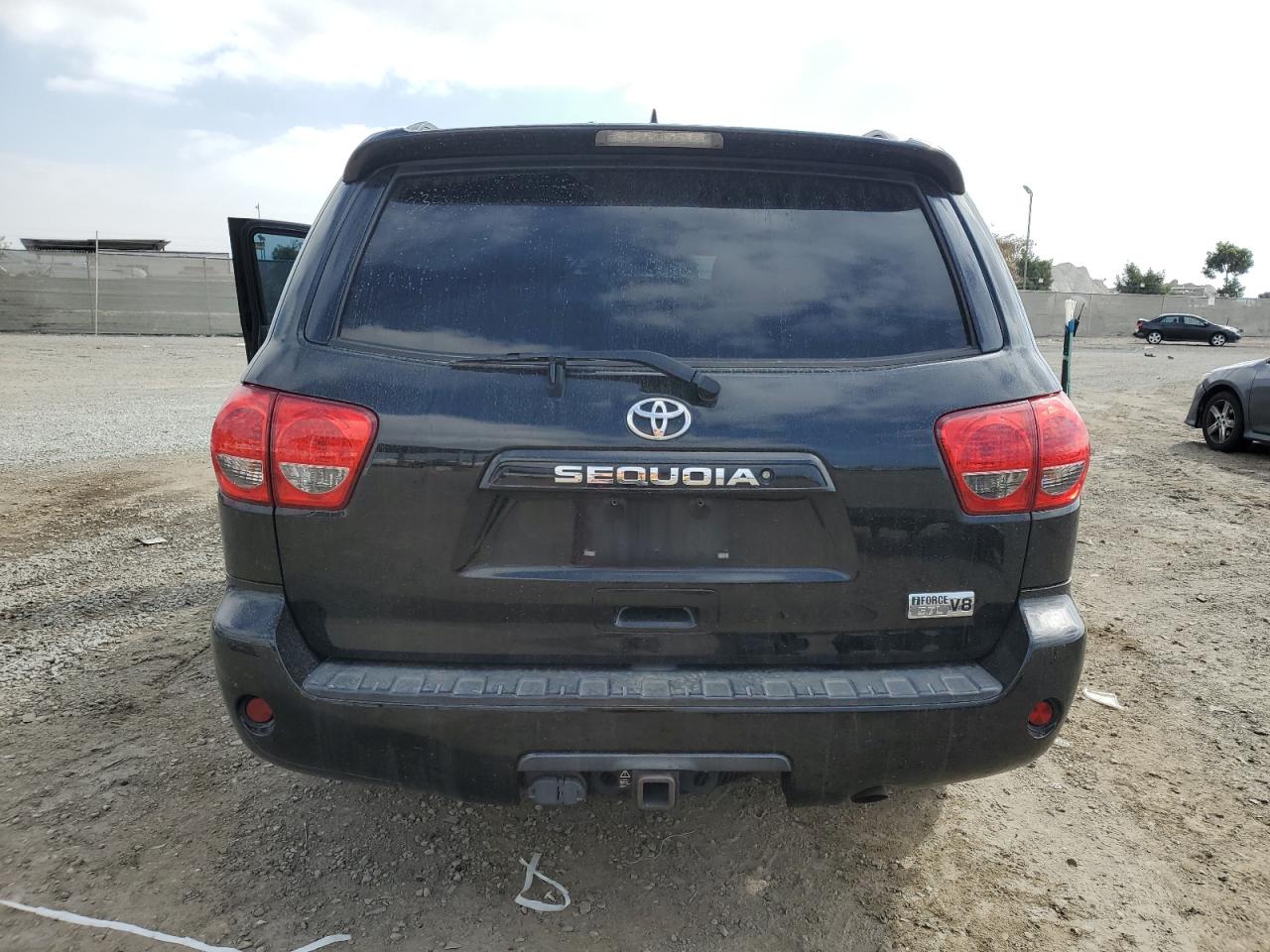 2016 Toyota Sequoia - Image 6