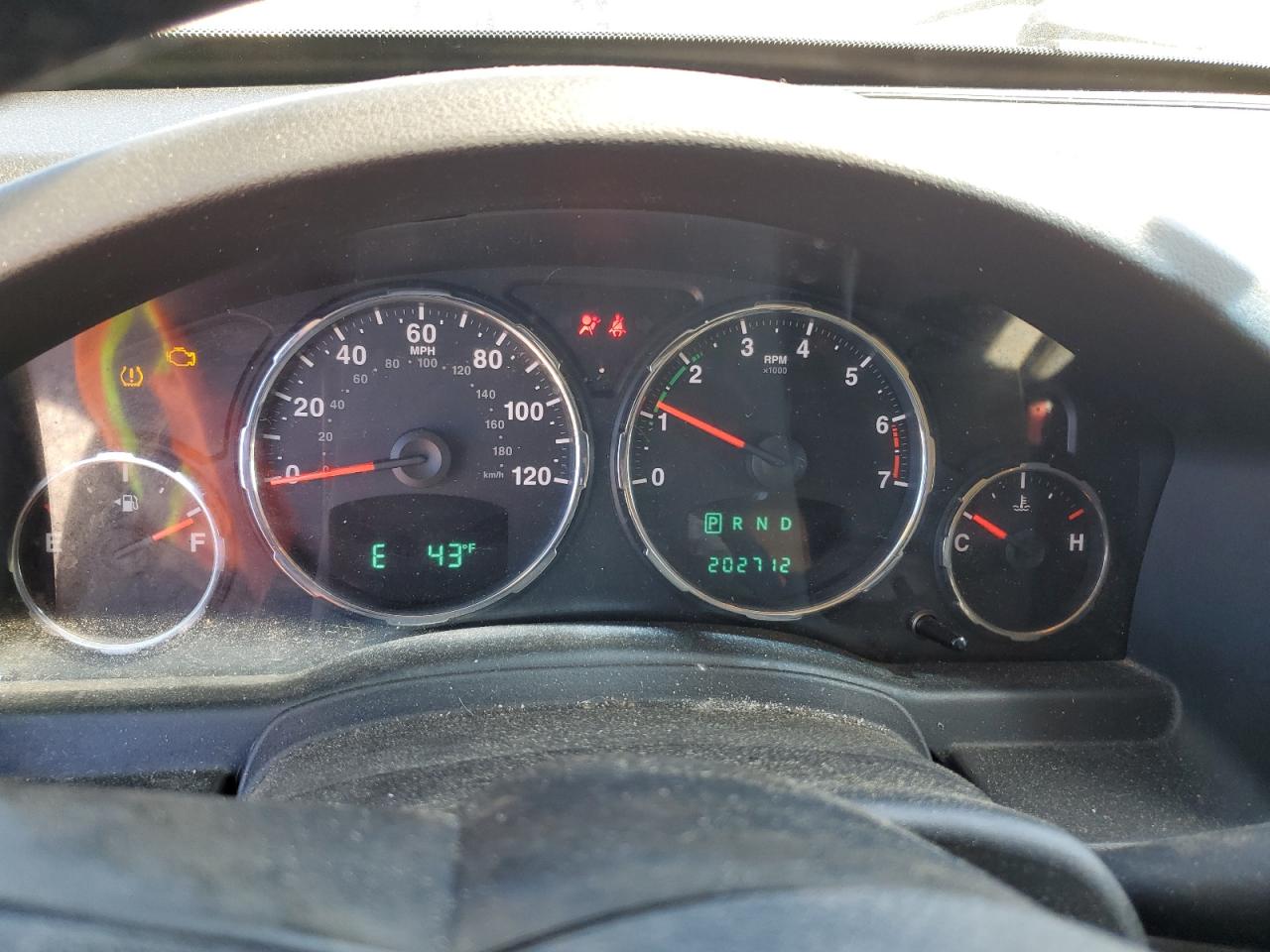 2012 Jeep Liberty (North America) - Image 9