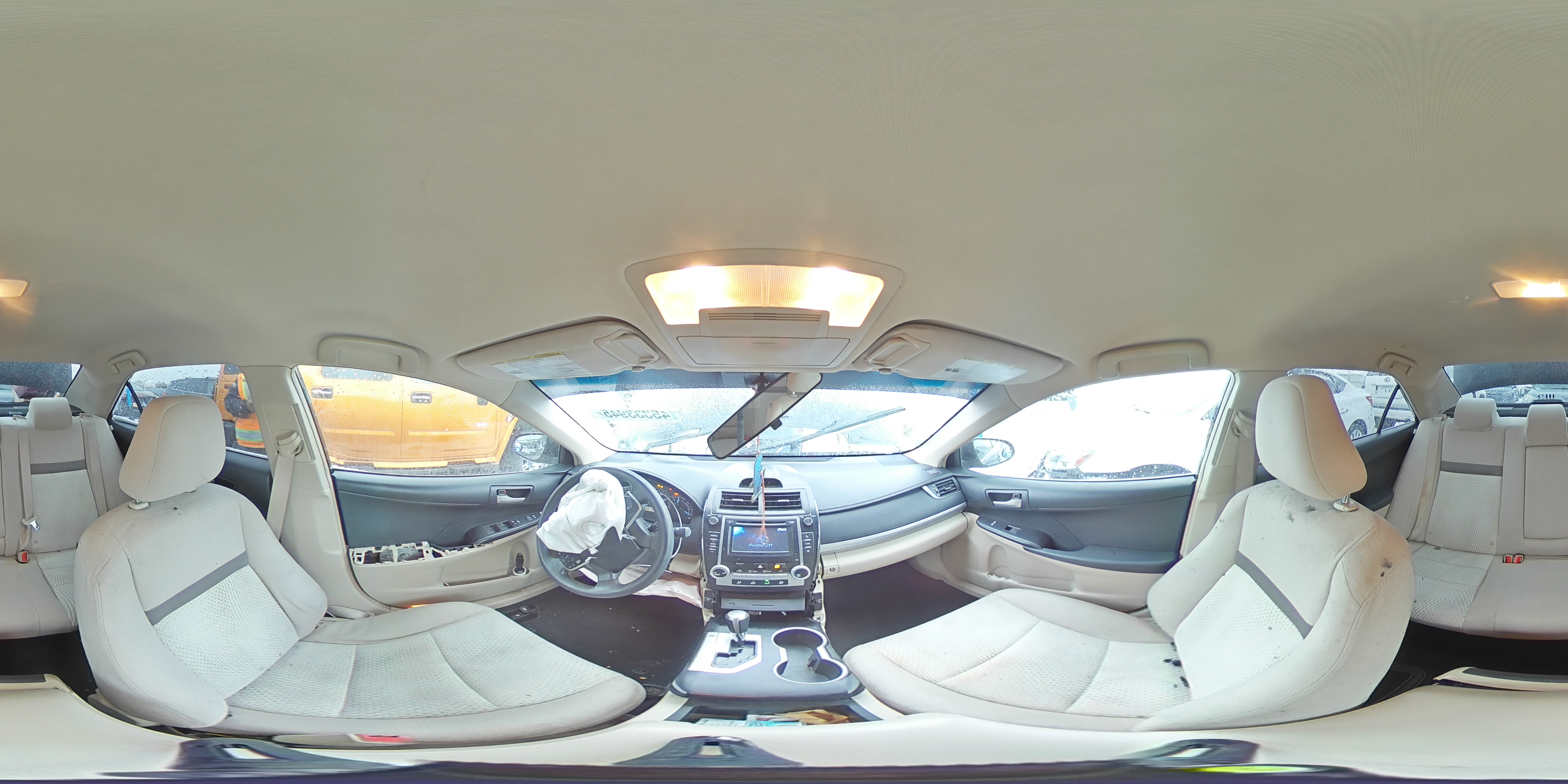 2013 Toyota Camry - Image 12