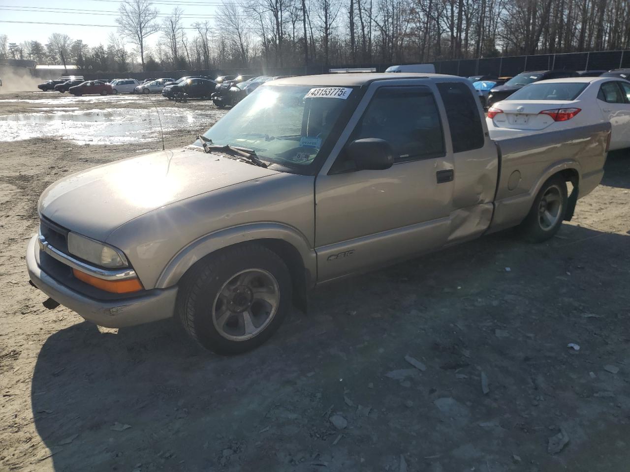 2000 Chevrolet S-10 Pickup - Image 1