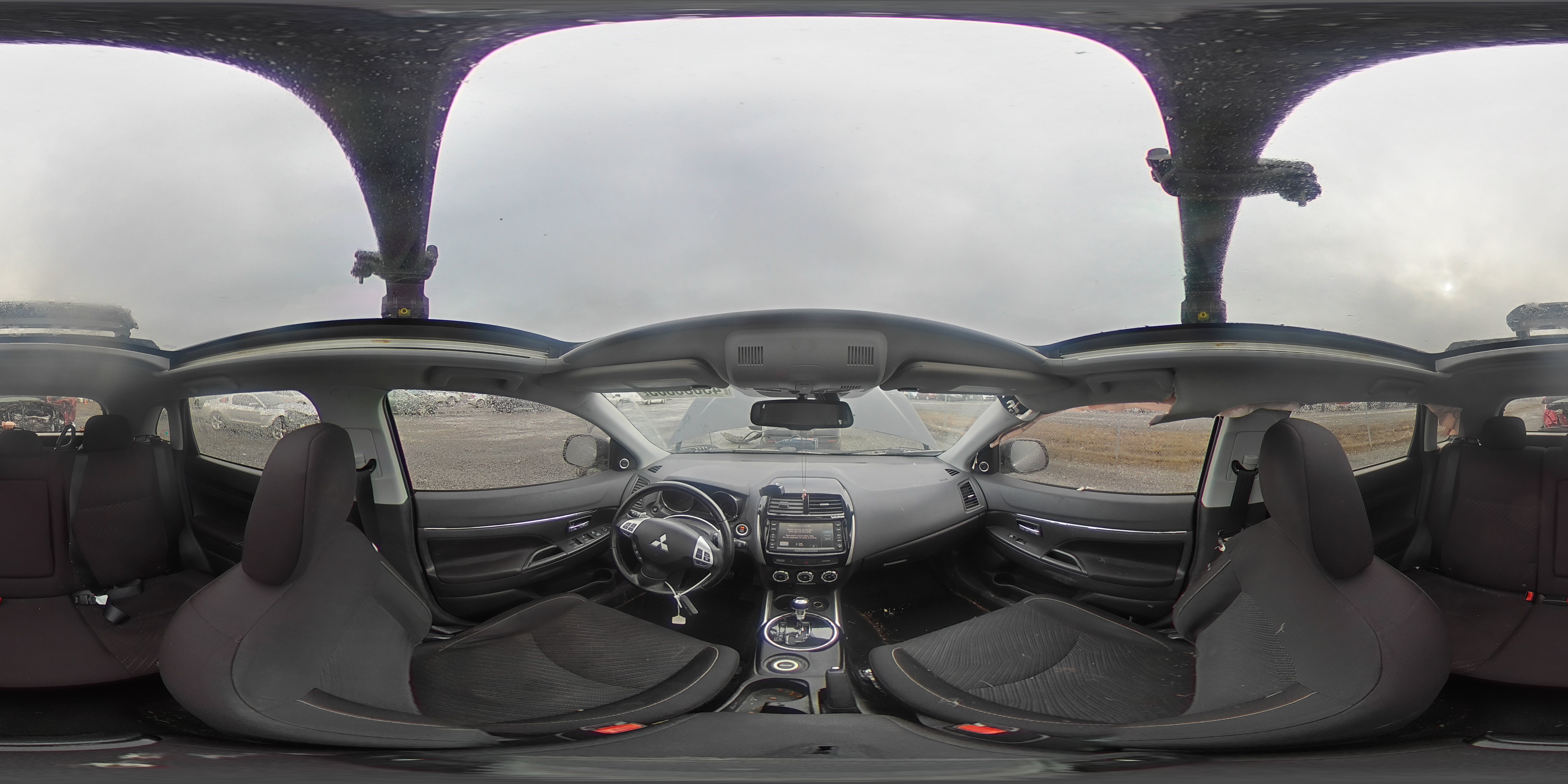 2013 Mitsubishi Outlander - Image 13