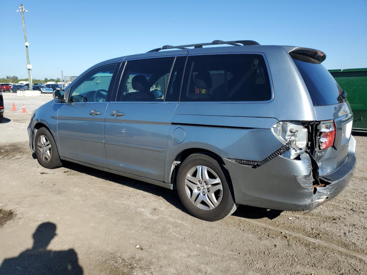 2007 Honda Odyssey - Image 2