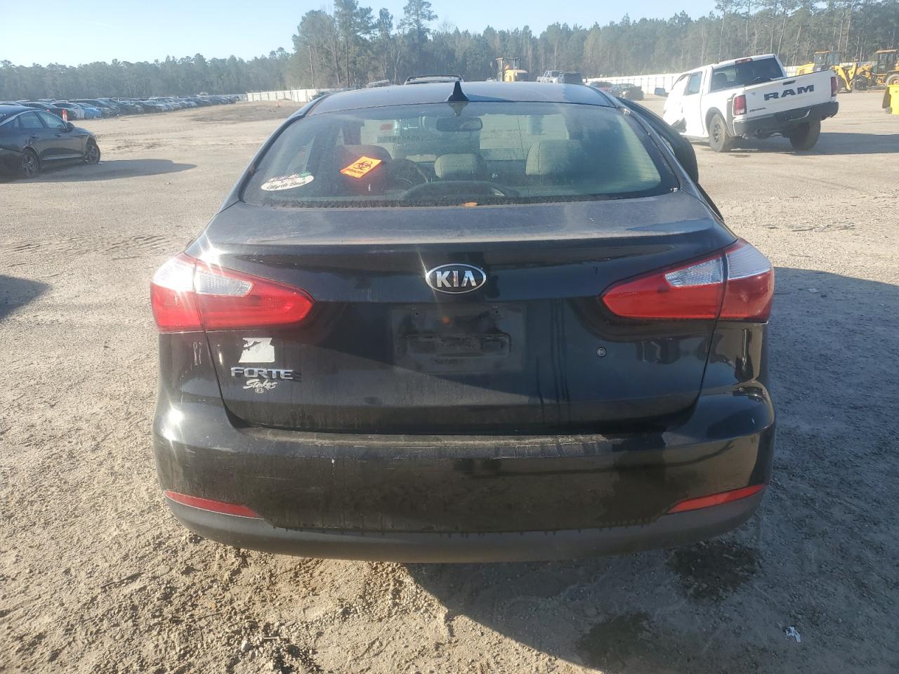 2015 Kia Forte - Image 6