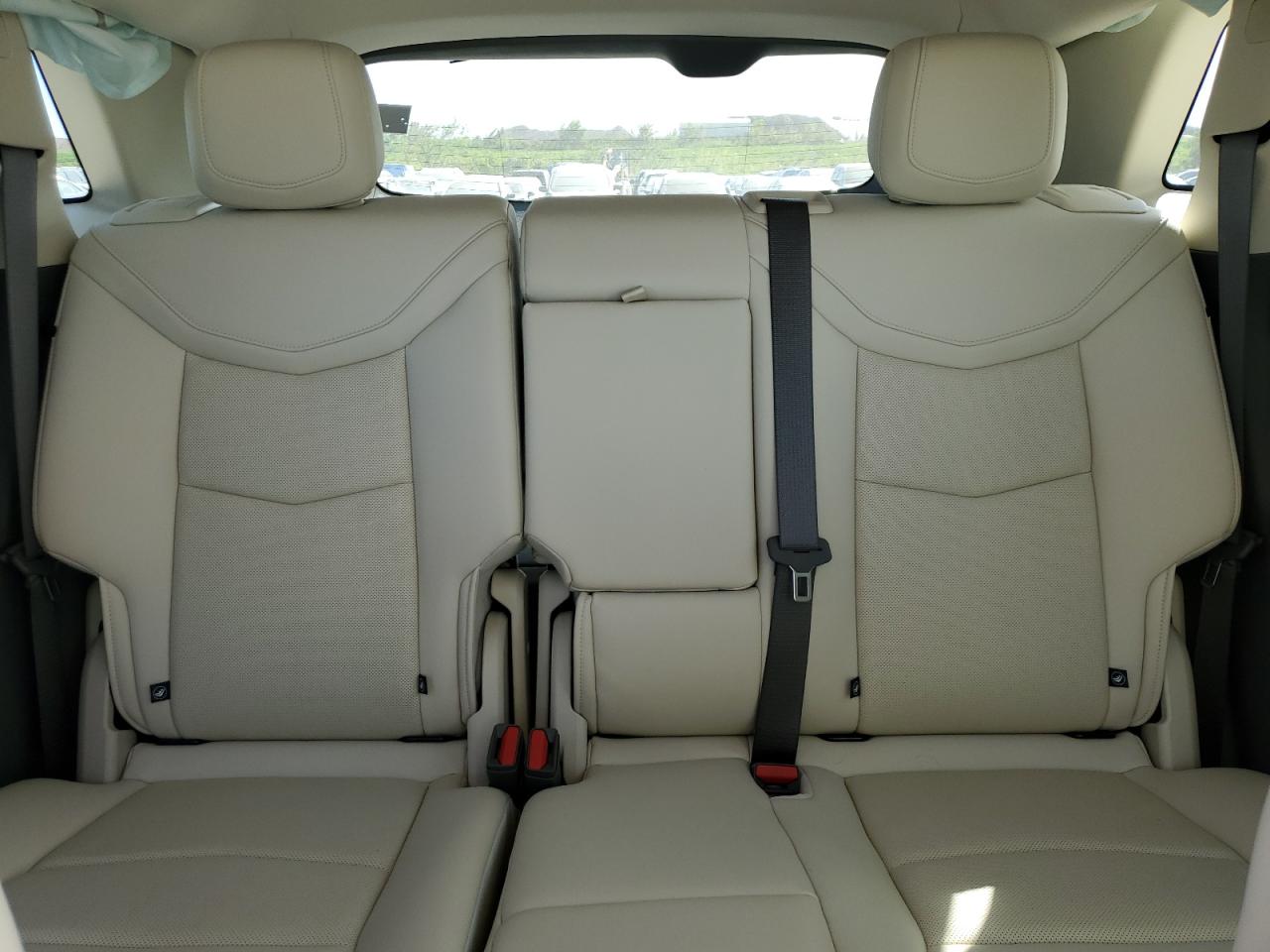 2021 Cadillac XT5 - Image 10