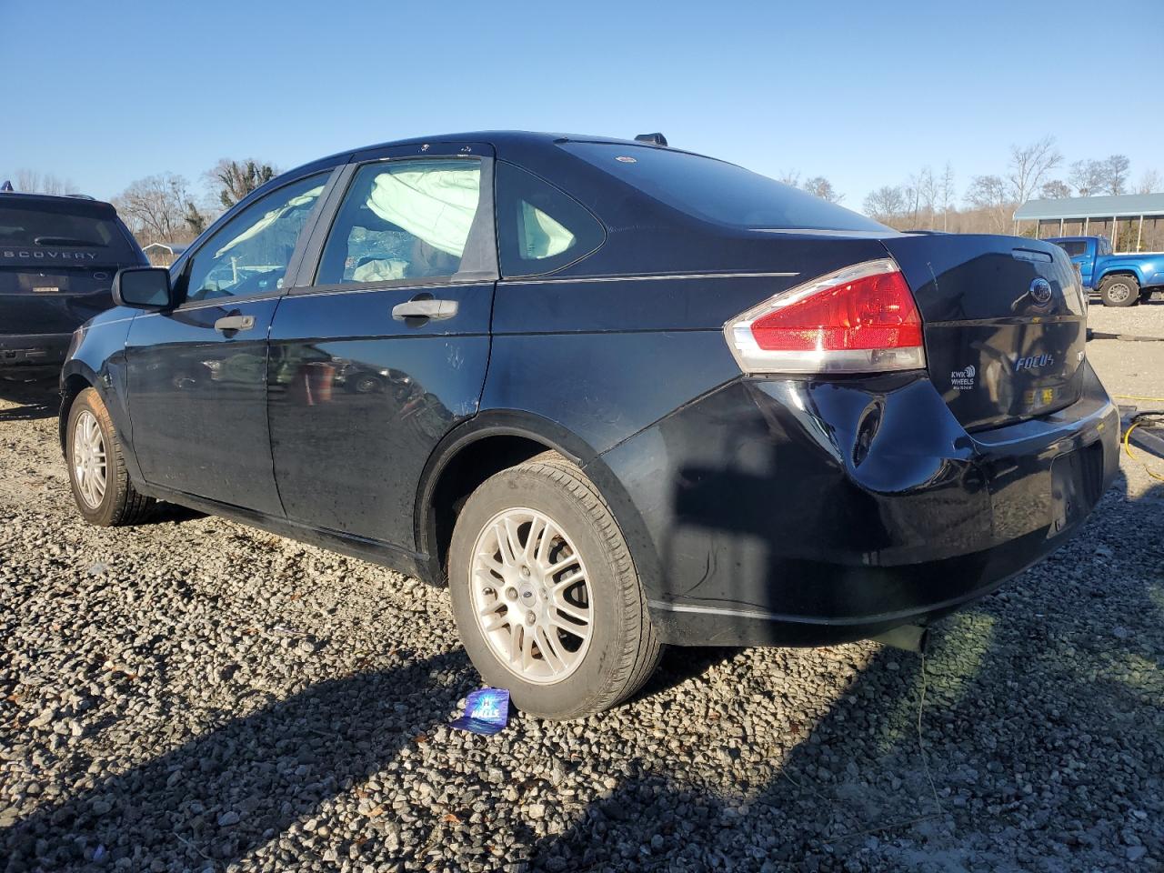 2010 Ford Focus - Image 2