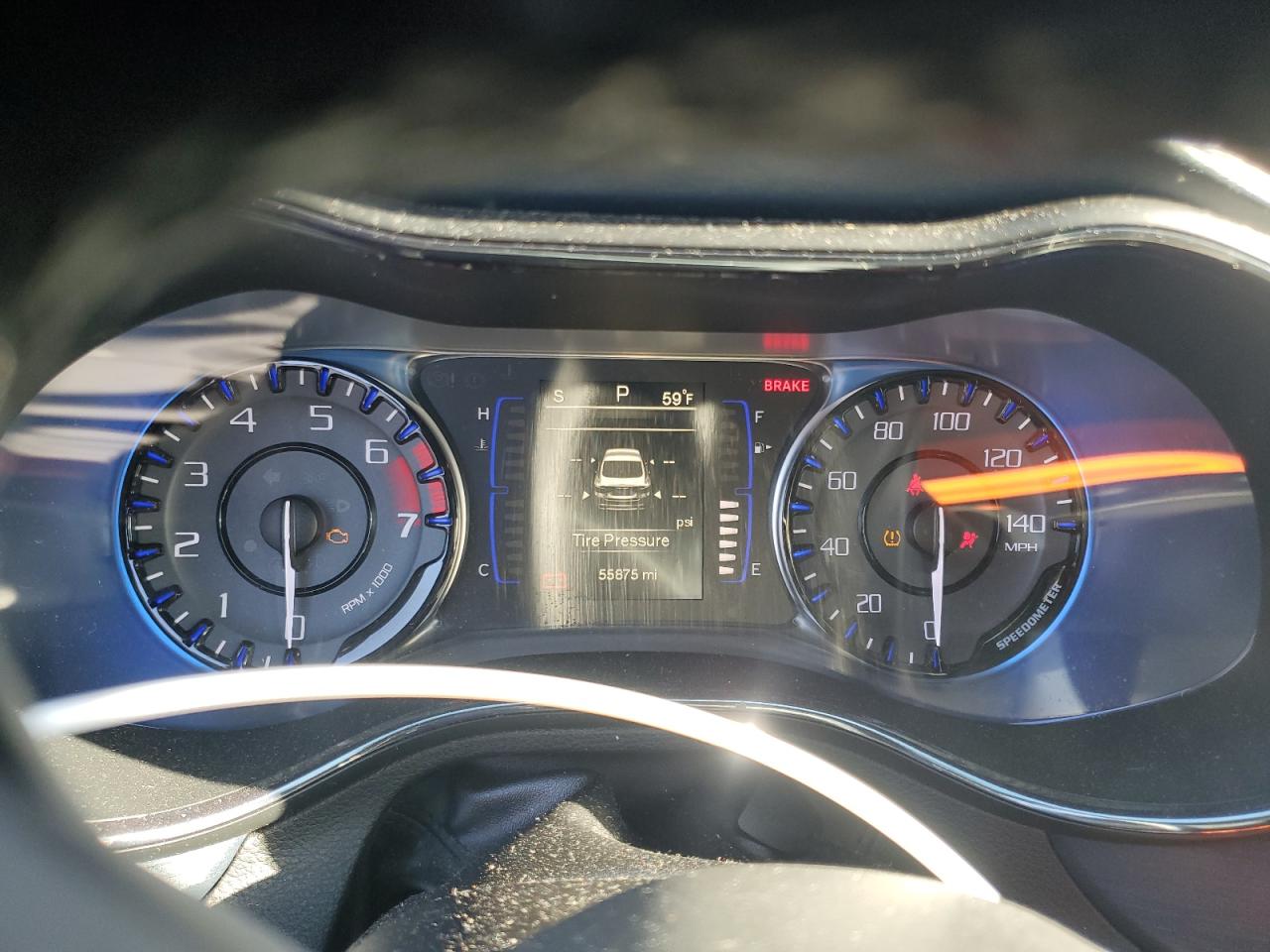2015 Chrysler 200 - Image 9