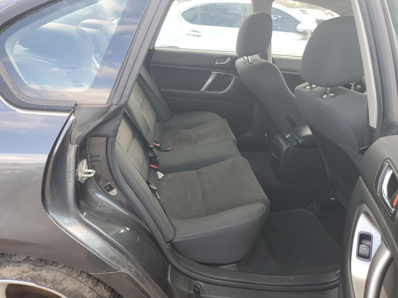2009 Subaru Legacy - Image 10
