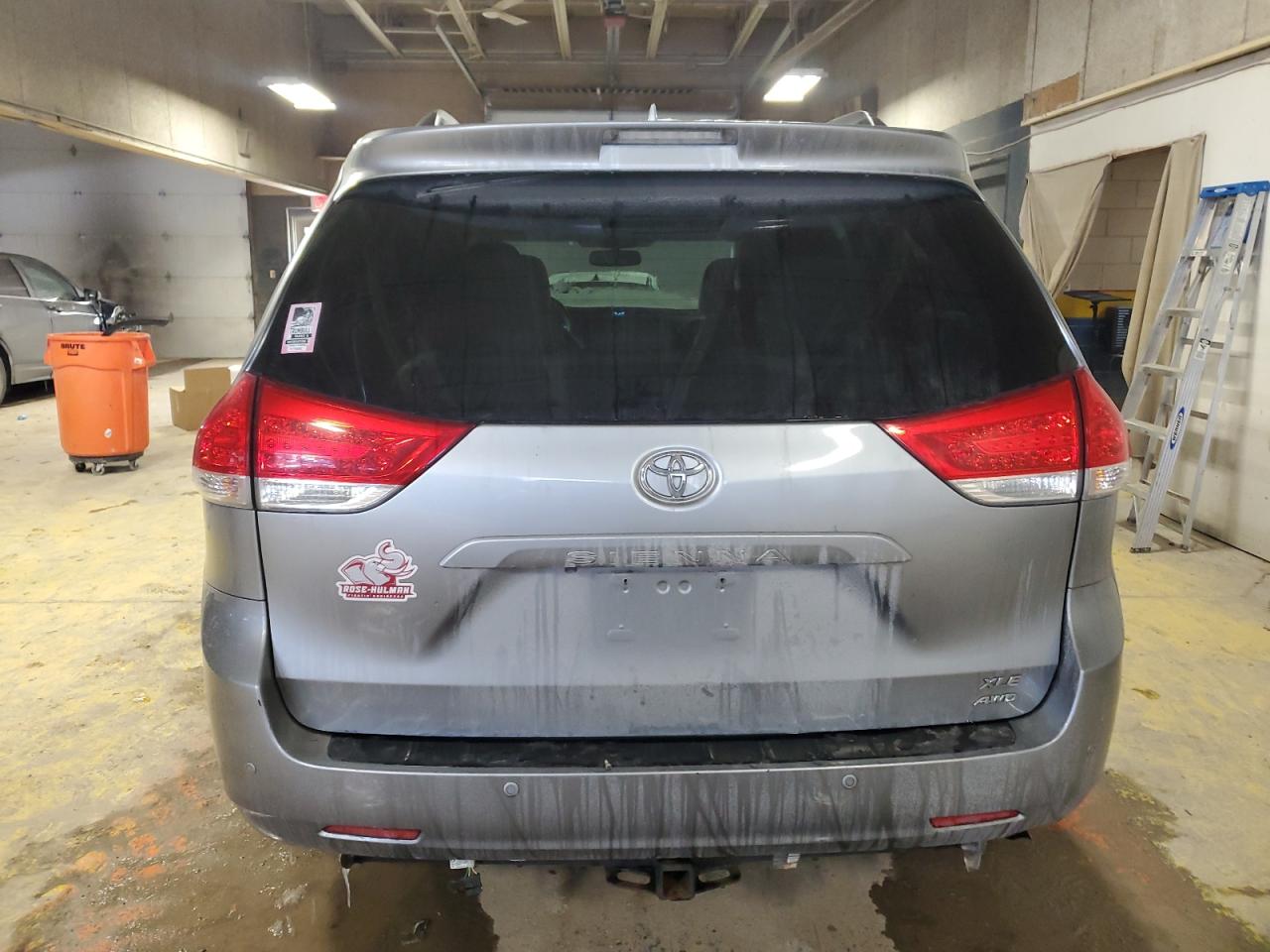 2011 Toyota Sienna - Image 6