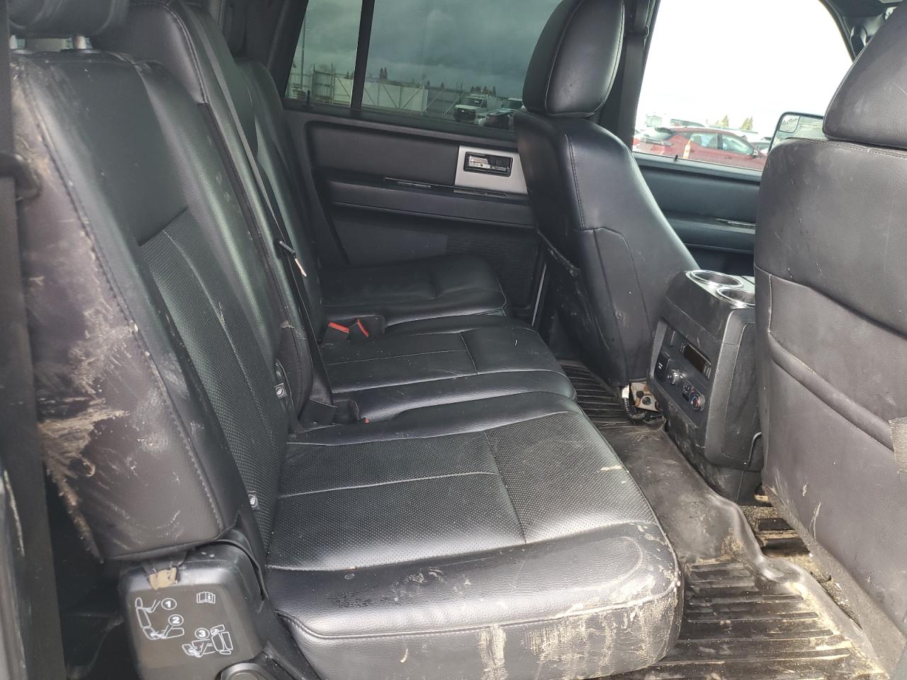2017 Ford Expedition - Image 11
