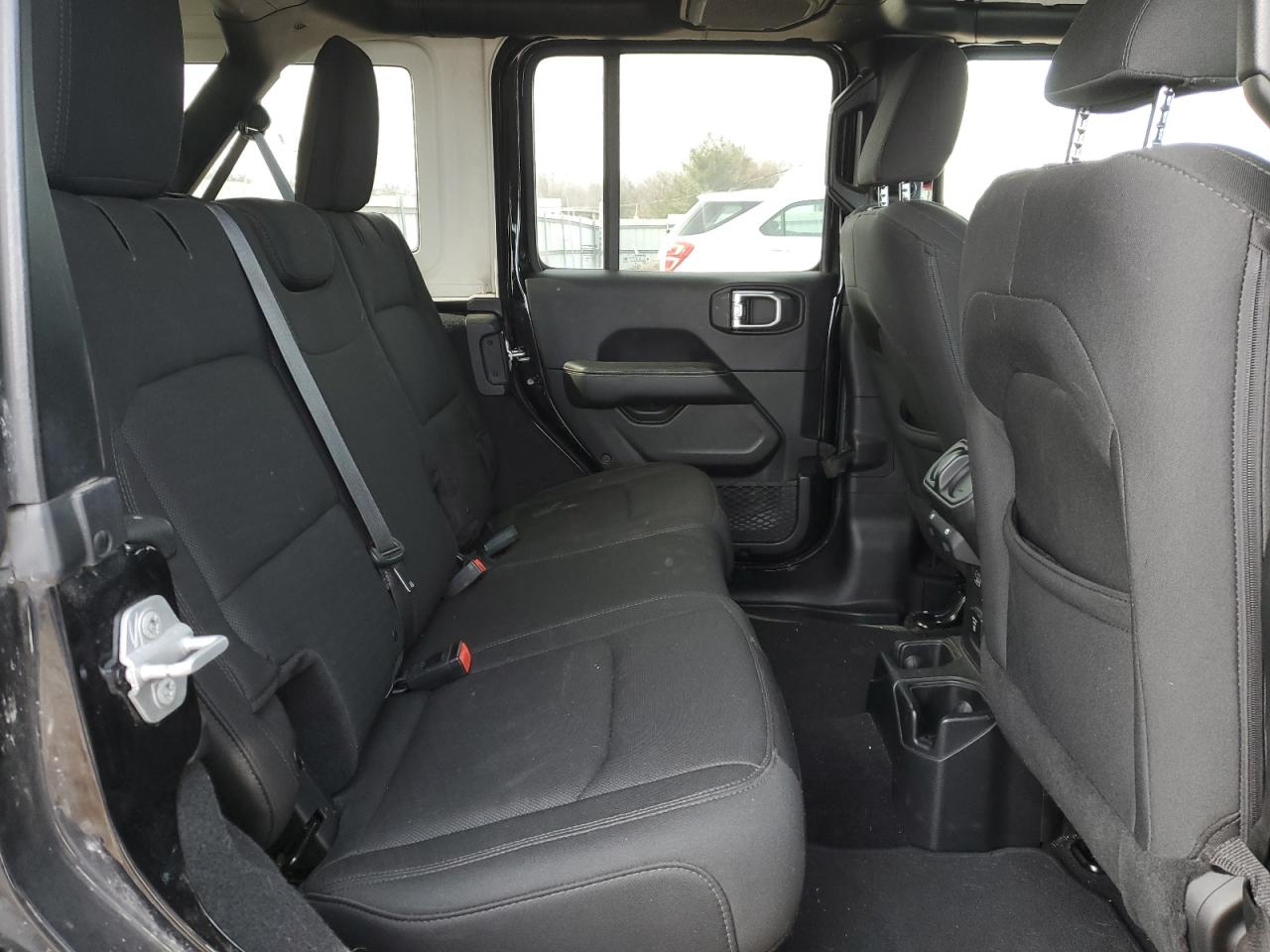 2019 Jeep Wrangler - Image 11
