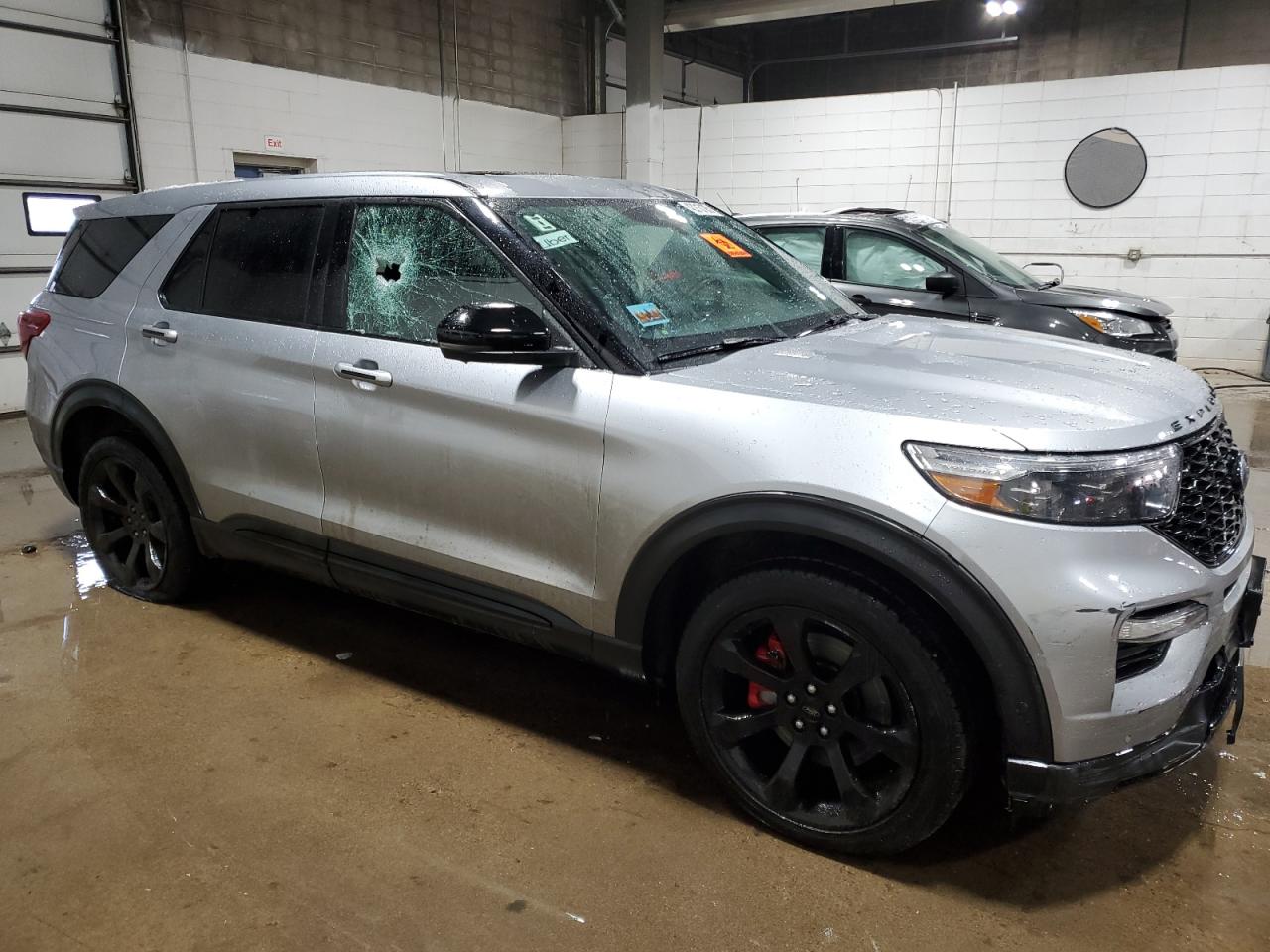 2021 Ford Explorer - Image 4