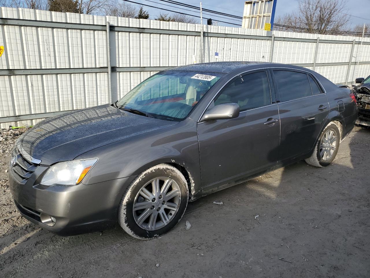 2006 Toyota Avalon - Image 1