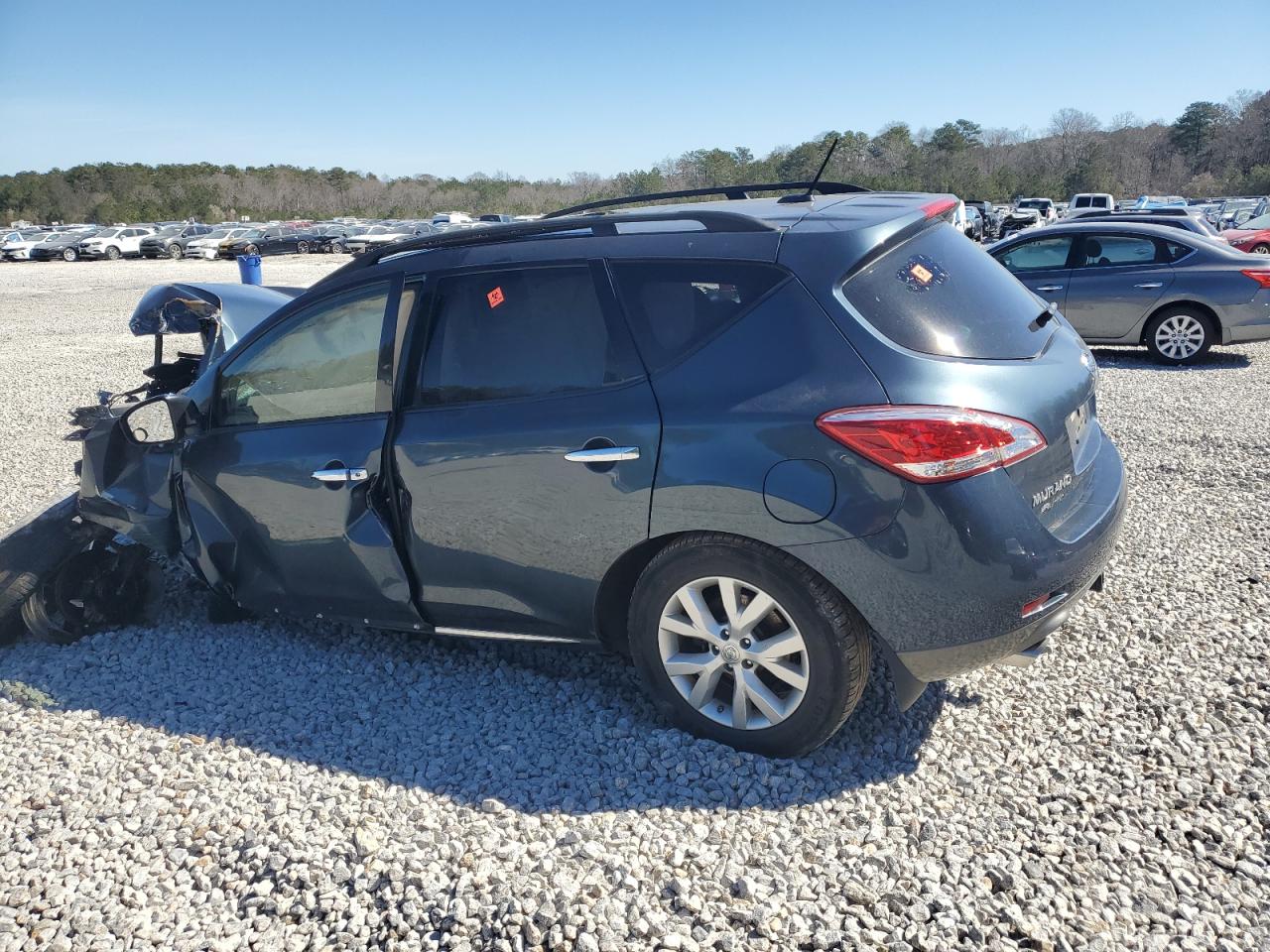 2014 Nissan Murano - Image 2