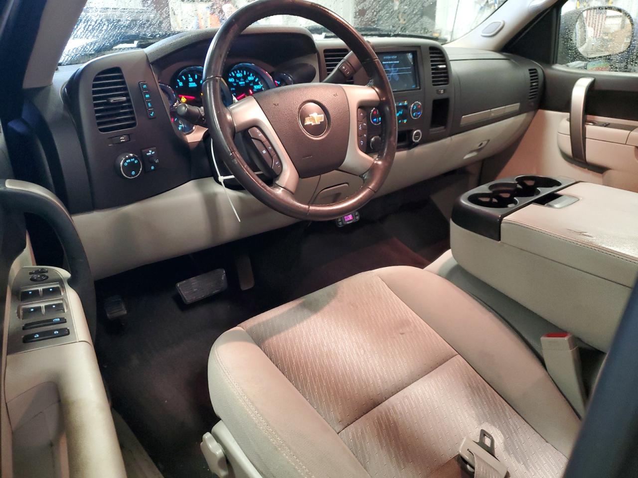 2011 Chevrolet Silverado - Image 8