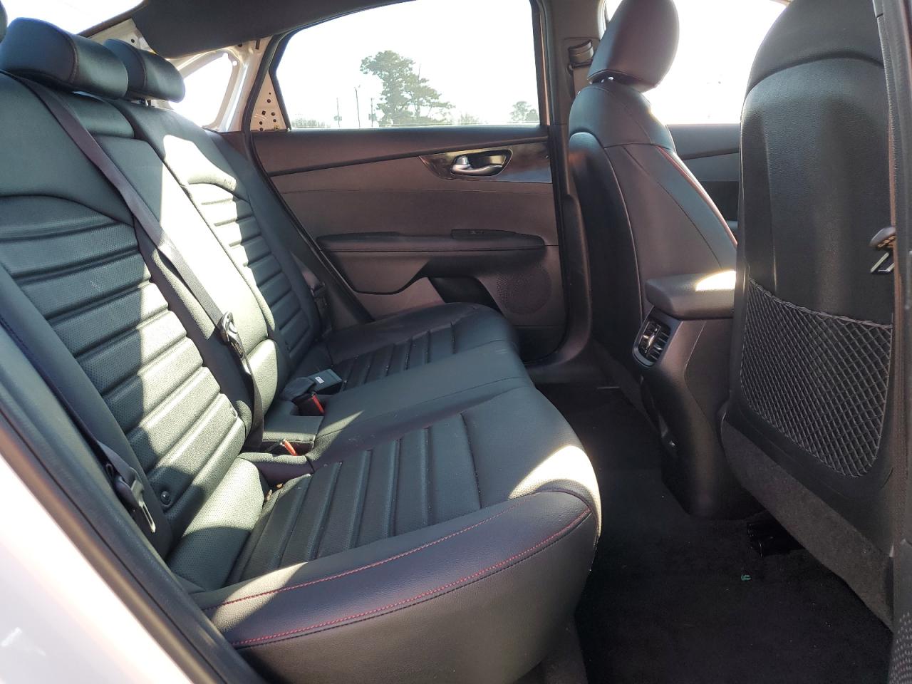 2023 Kia Forte - Image 10