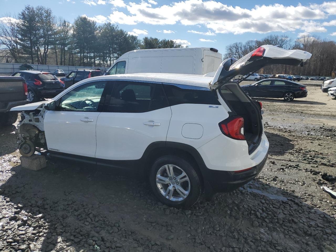 2019 GMC Terrain - Image 2