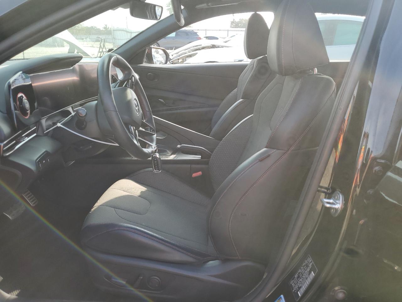 2023 Hyundai Elantra - Image 7