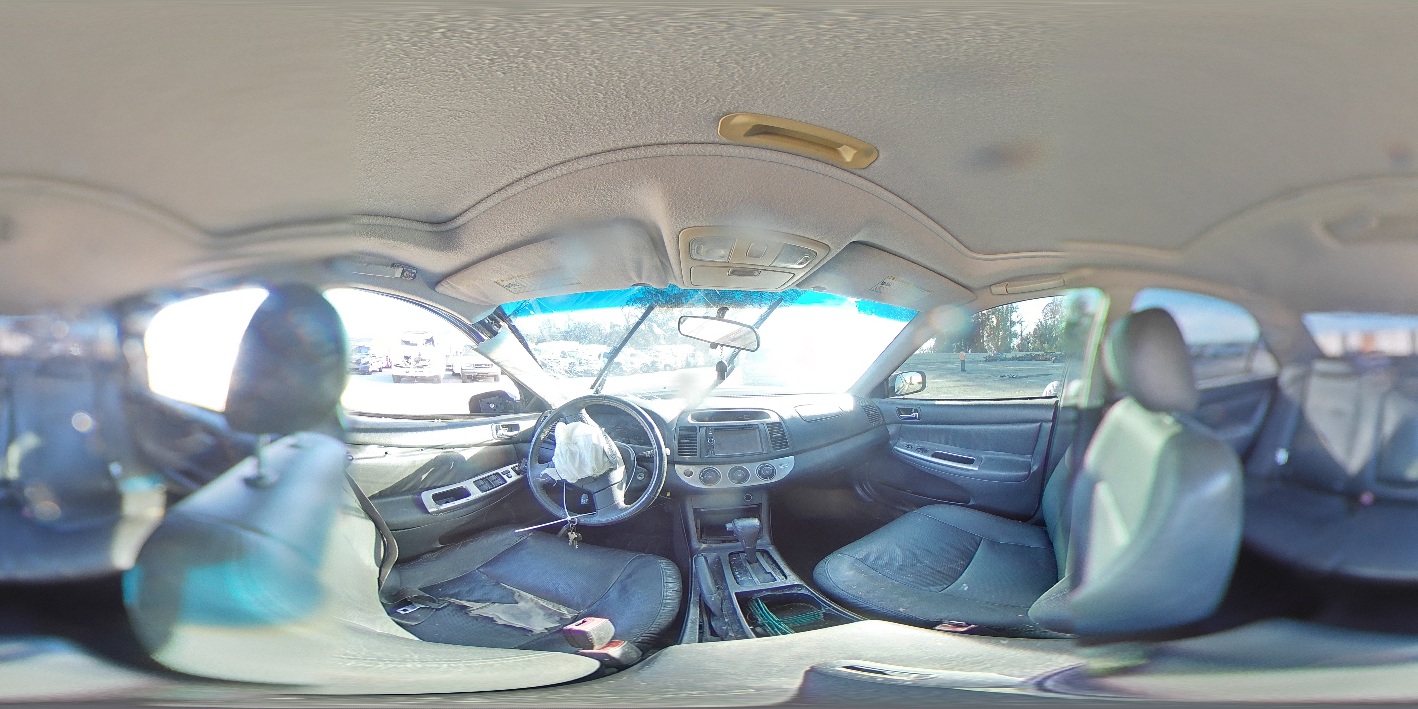 2005 Toyota Camry - Image 13
