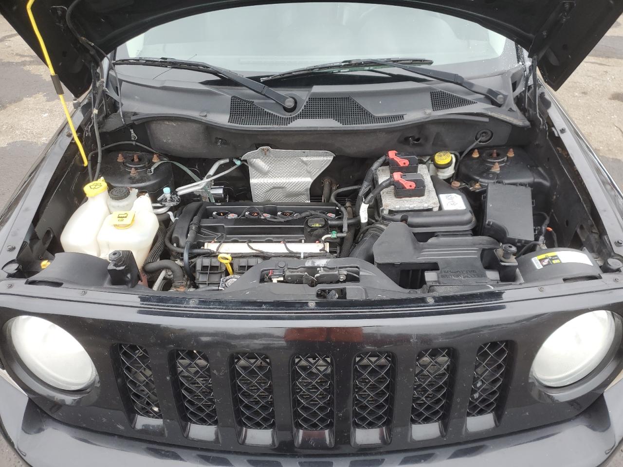 2014 Jeep Liberty (Patriot) - Image 12