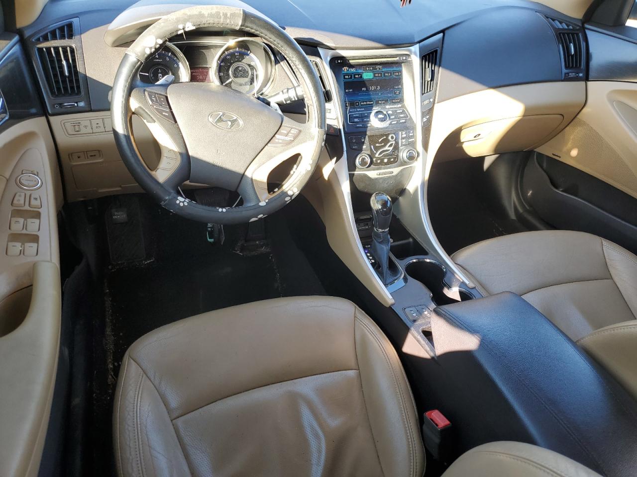 2012 Hyundai Sonata - Image 8