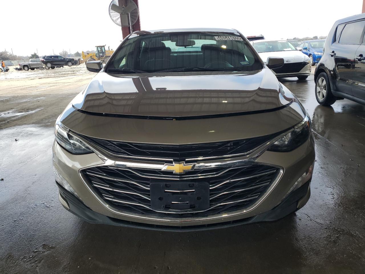2023 Chevrolet Malibu - Image 5