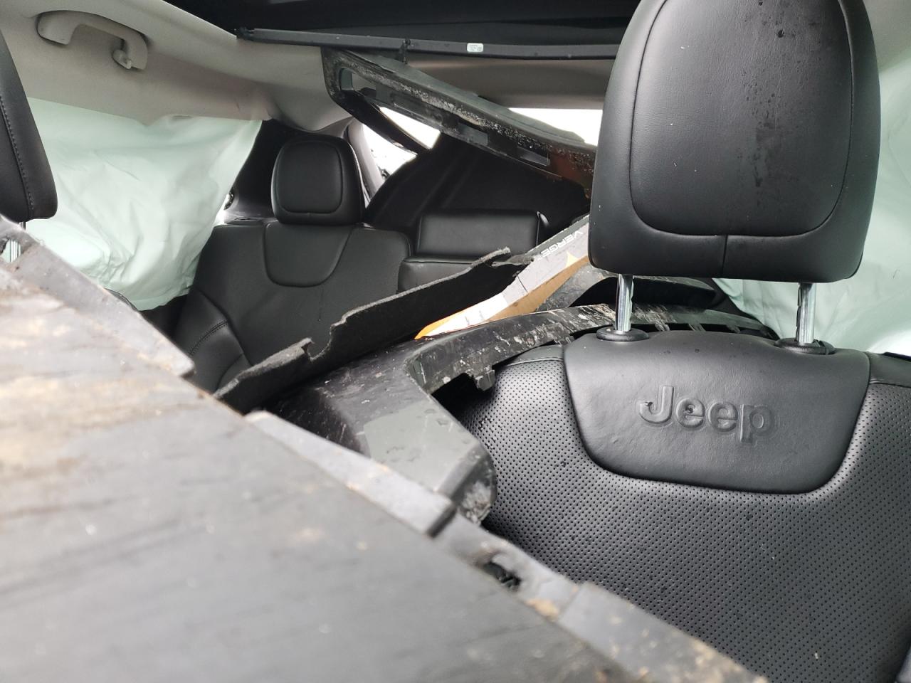 2019 Jeep Grand Cherokee - Image 10