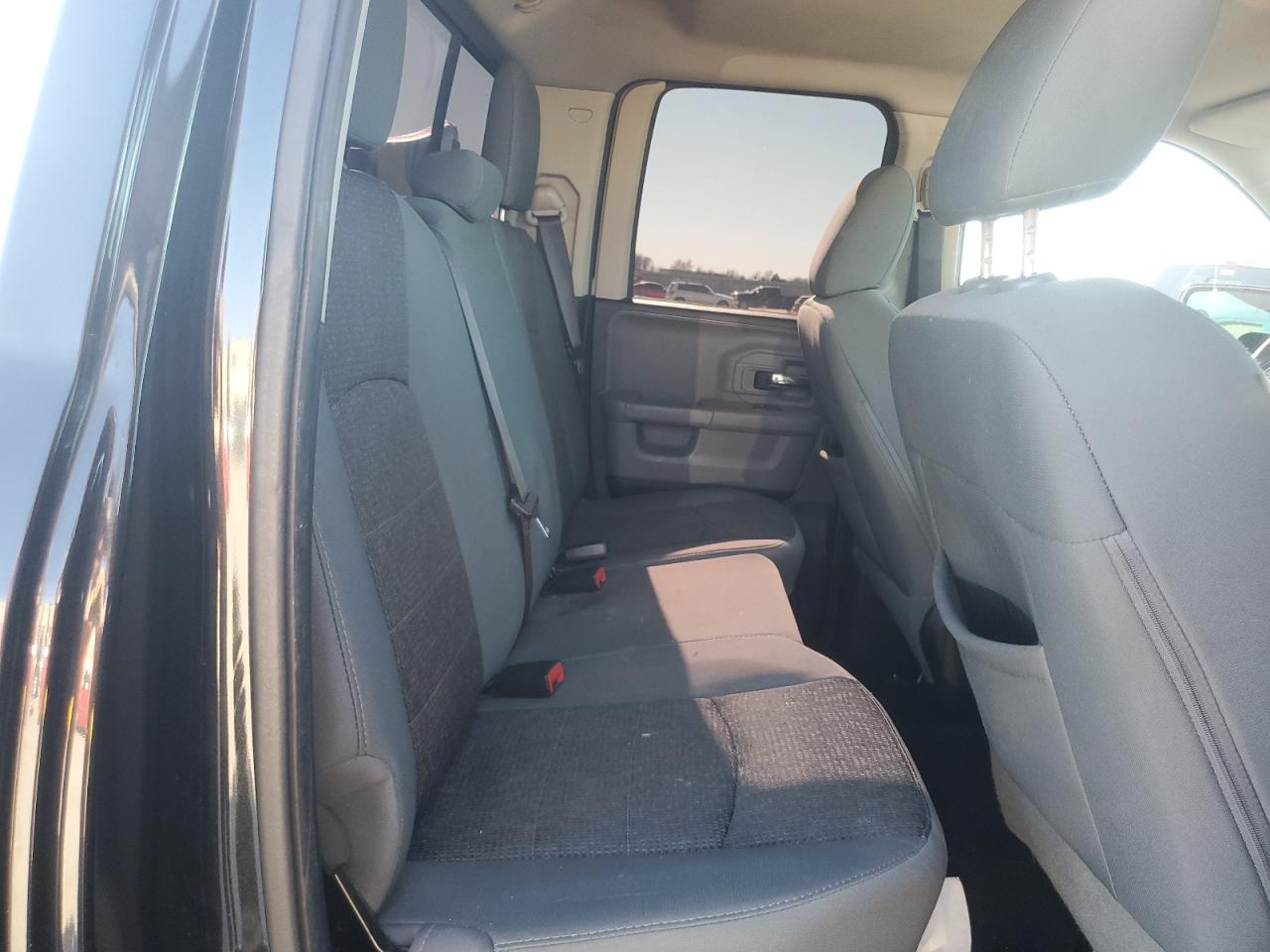 2016 RAM 1500 - Image 10