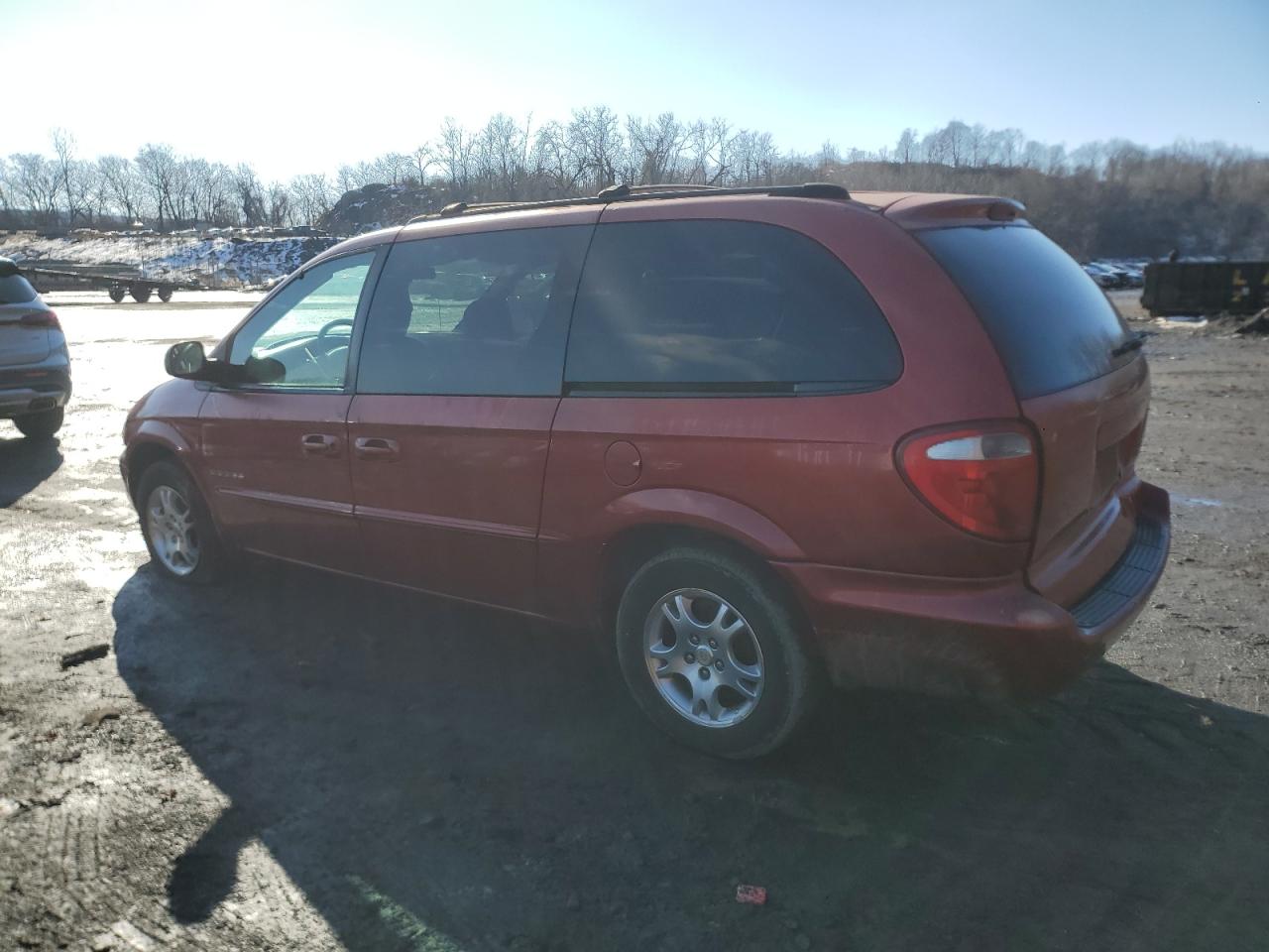 2001 Dodge Caravan - Image 2