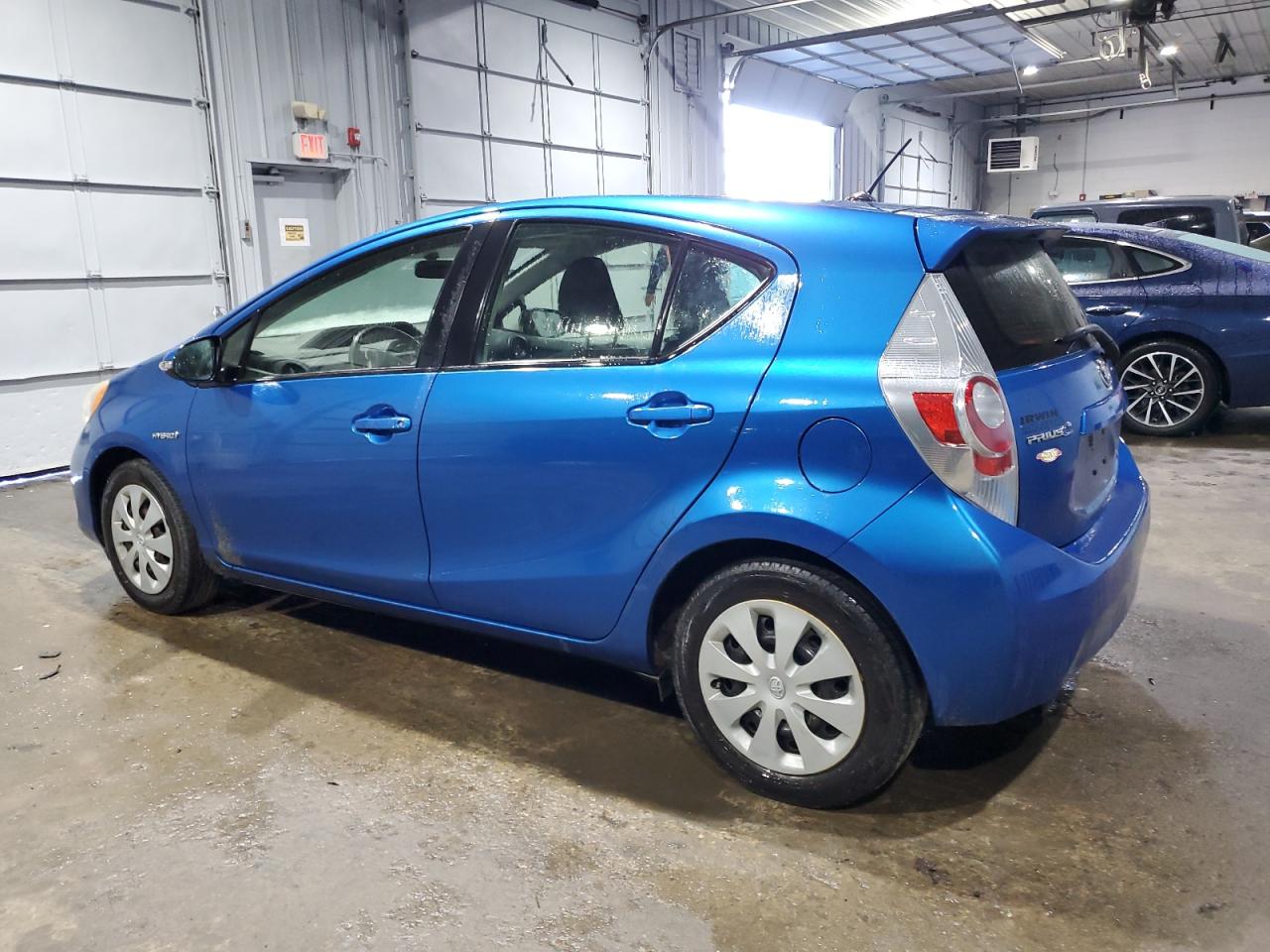 2013 Toyota Prius - Image 2