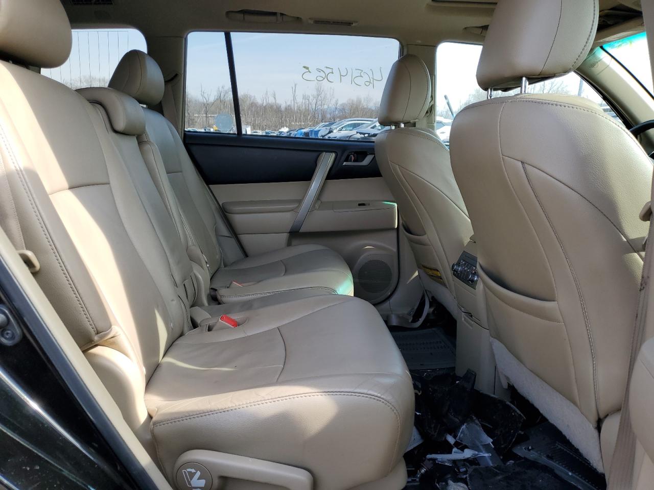 2011 Toyota Highlander - Image 11