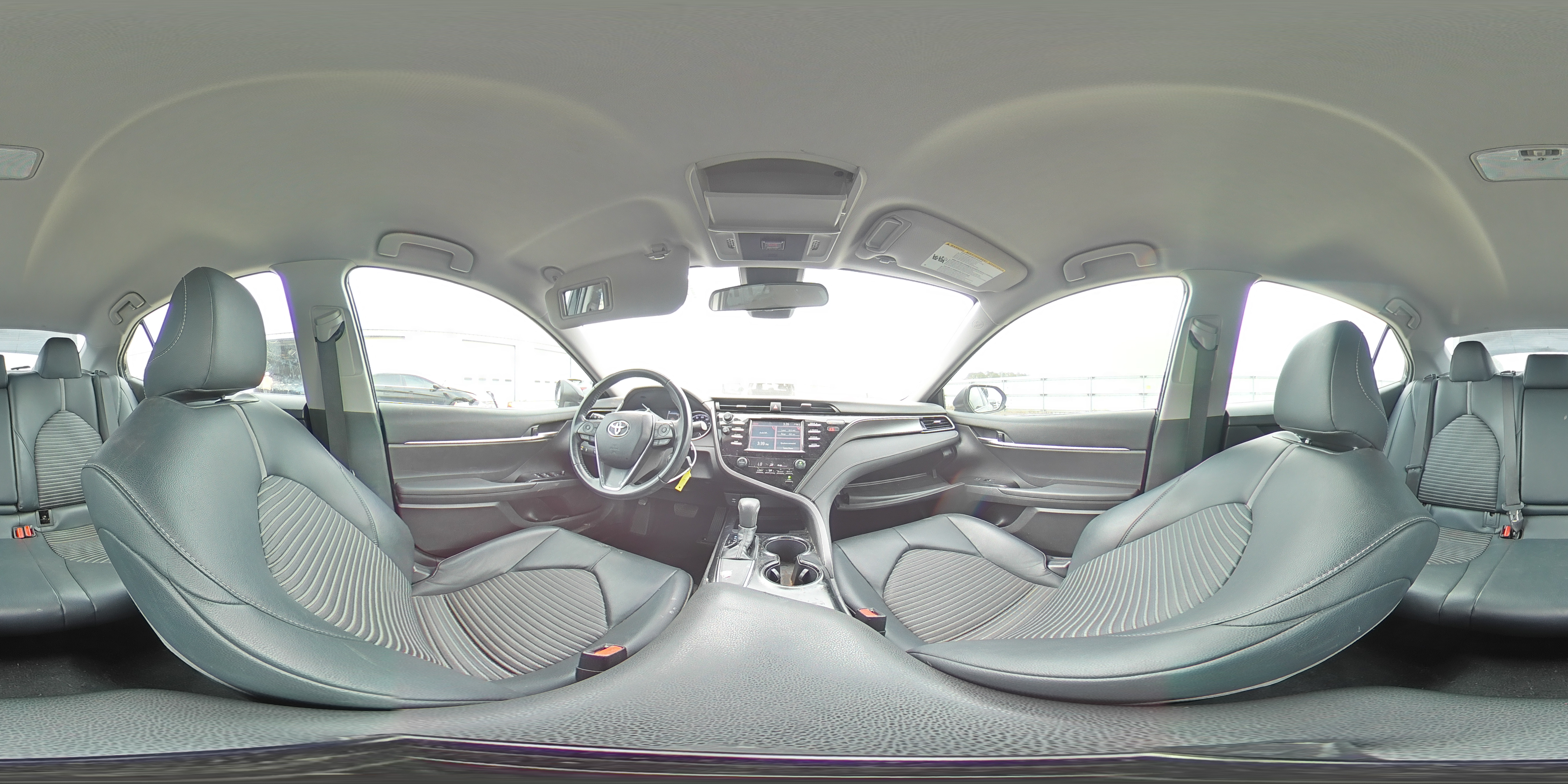 2019 Toyota Camry - Image 14