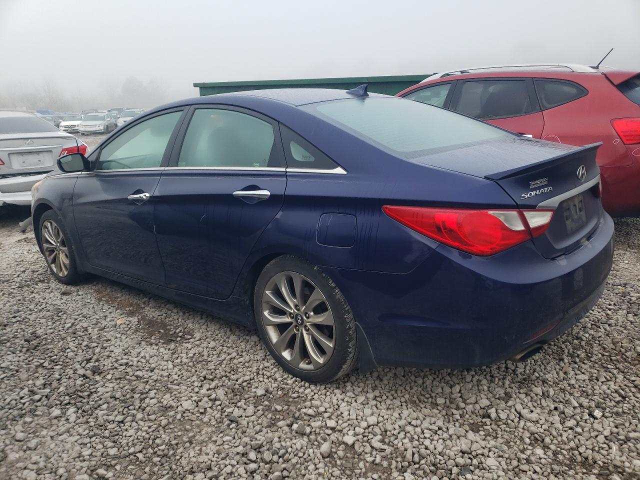 2012 Hyundai Sonata - Image 2
