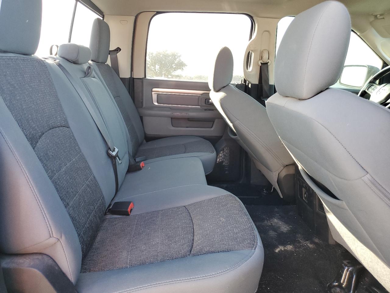 2017 RAM 1500 - Image 10