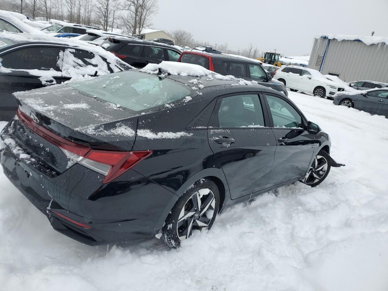 2023 Hyundai Elantra - Image 3
