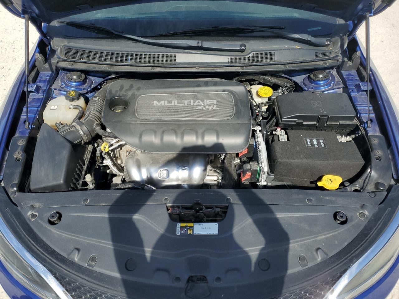 2015 Chrysler 200 - Image 13
