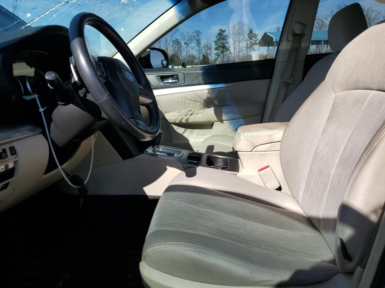 2013 Subaru Outback - Image 7