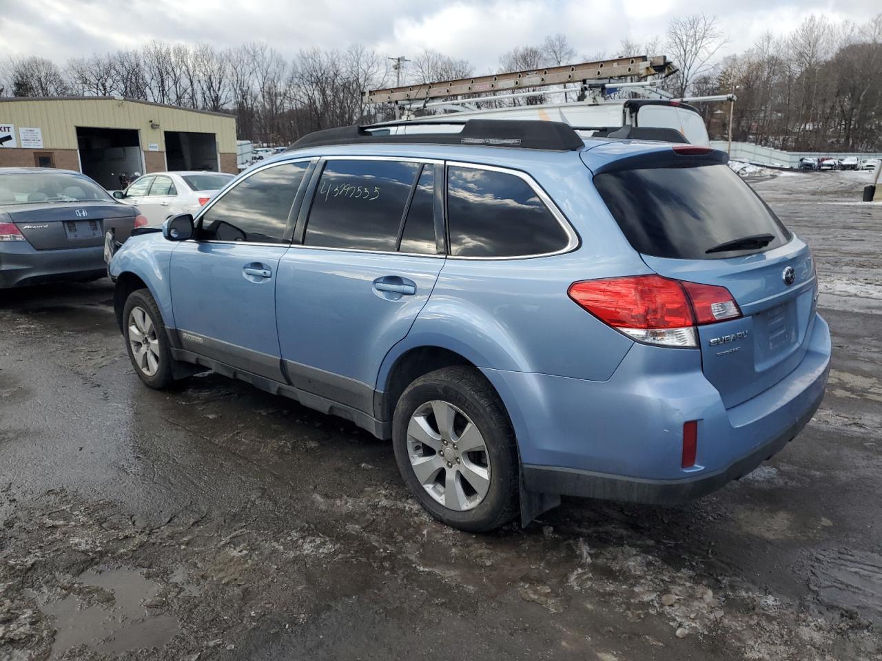 2011 Subaru Outback - Image 2