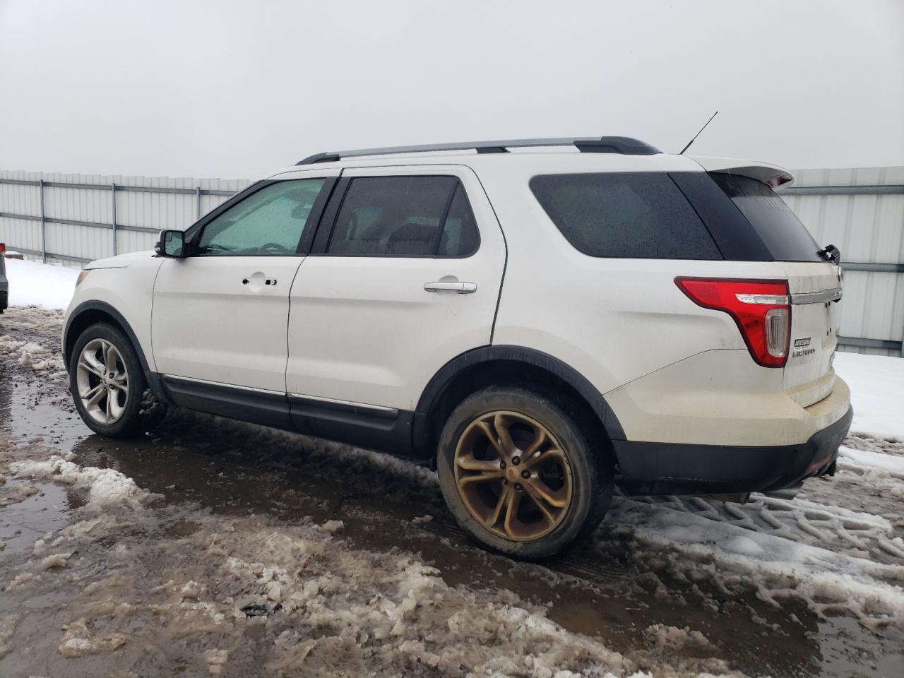 2015 Ford Explorer - Image 2
