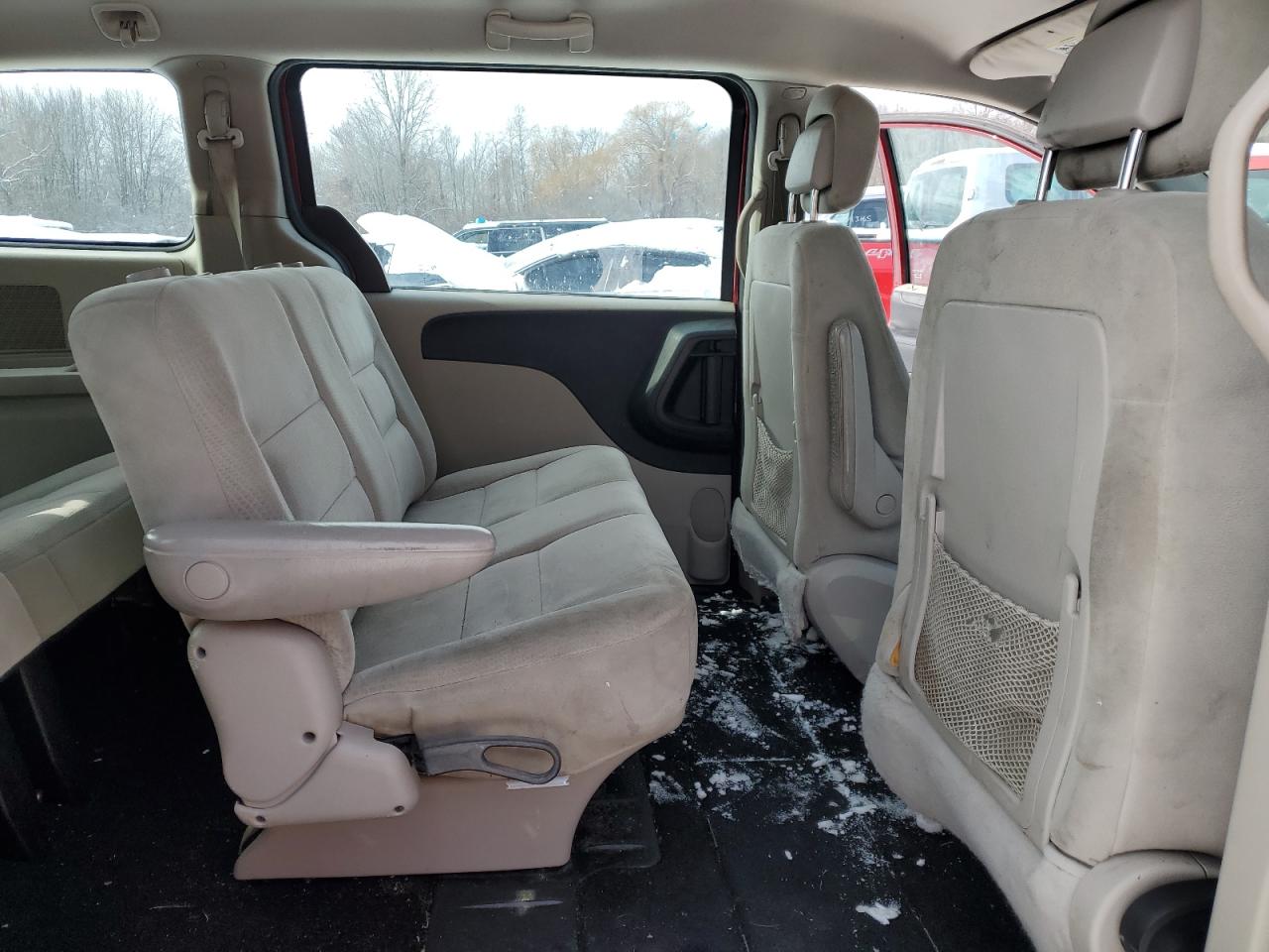 2015 Dodge Caravan - Image 11