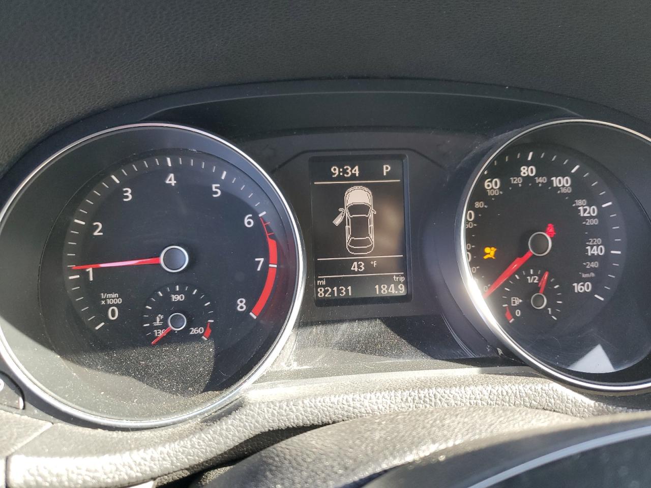 2018 Volkswagen Passat - Image 9