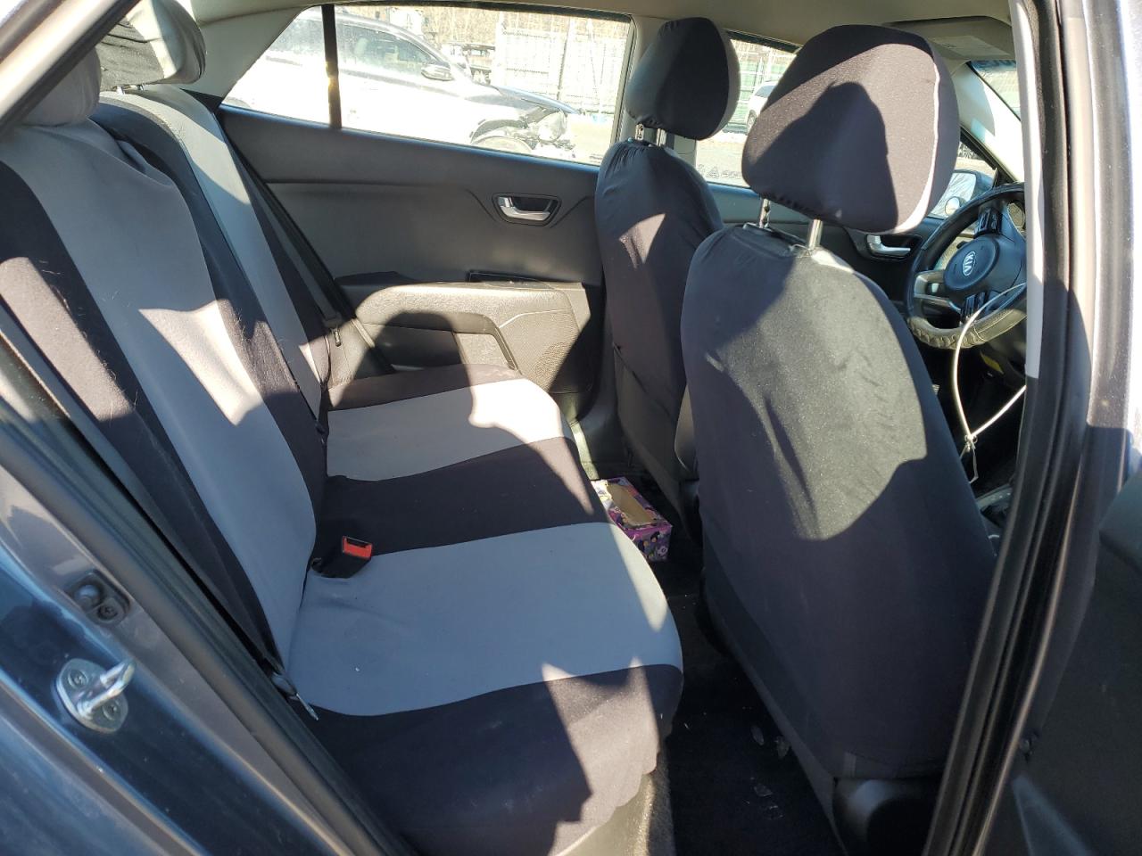 2019 Kia Rio - Image 10
