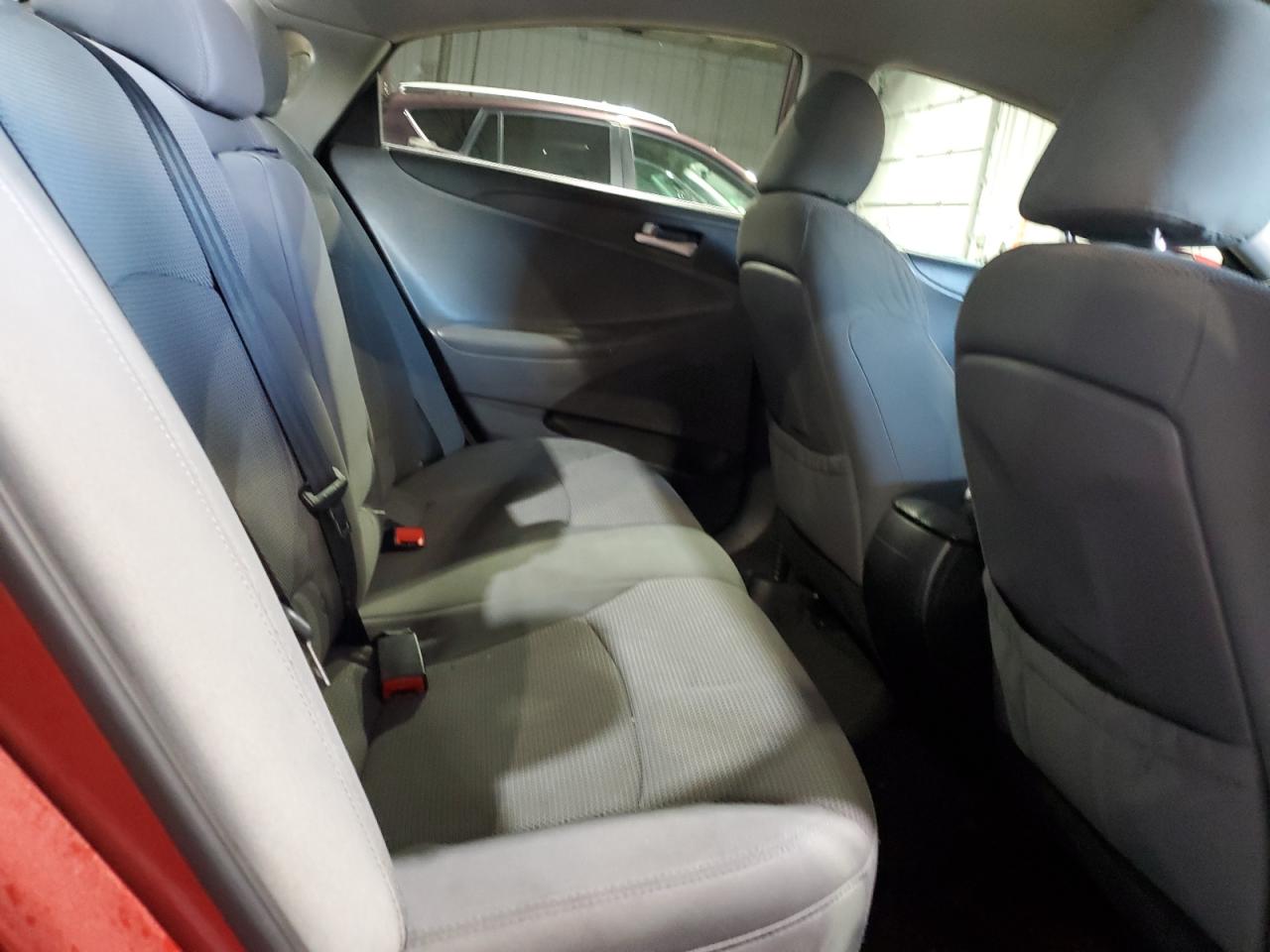 2014 Hyundai Sonata - Image 10
