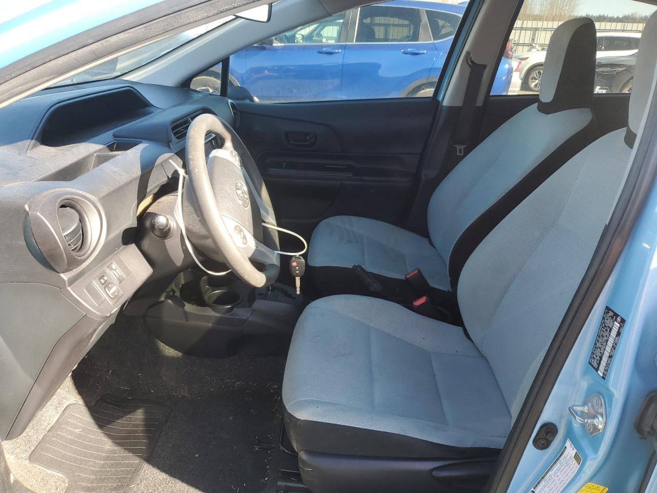 2015 Toyota Prius - Image 7