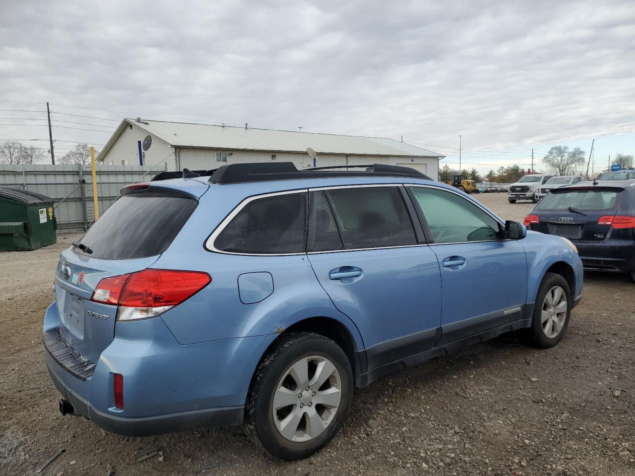 2011 Subaru Outback - Image 3