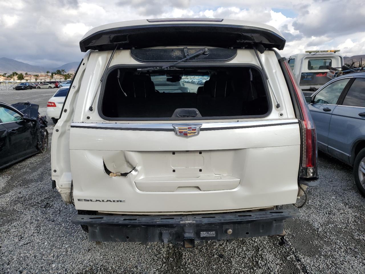 2015 Cadillac Escalade - Image 6