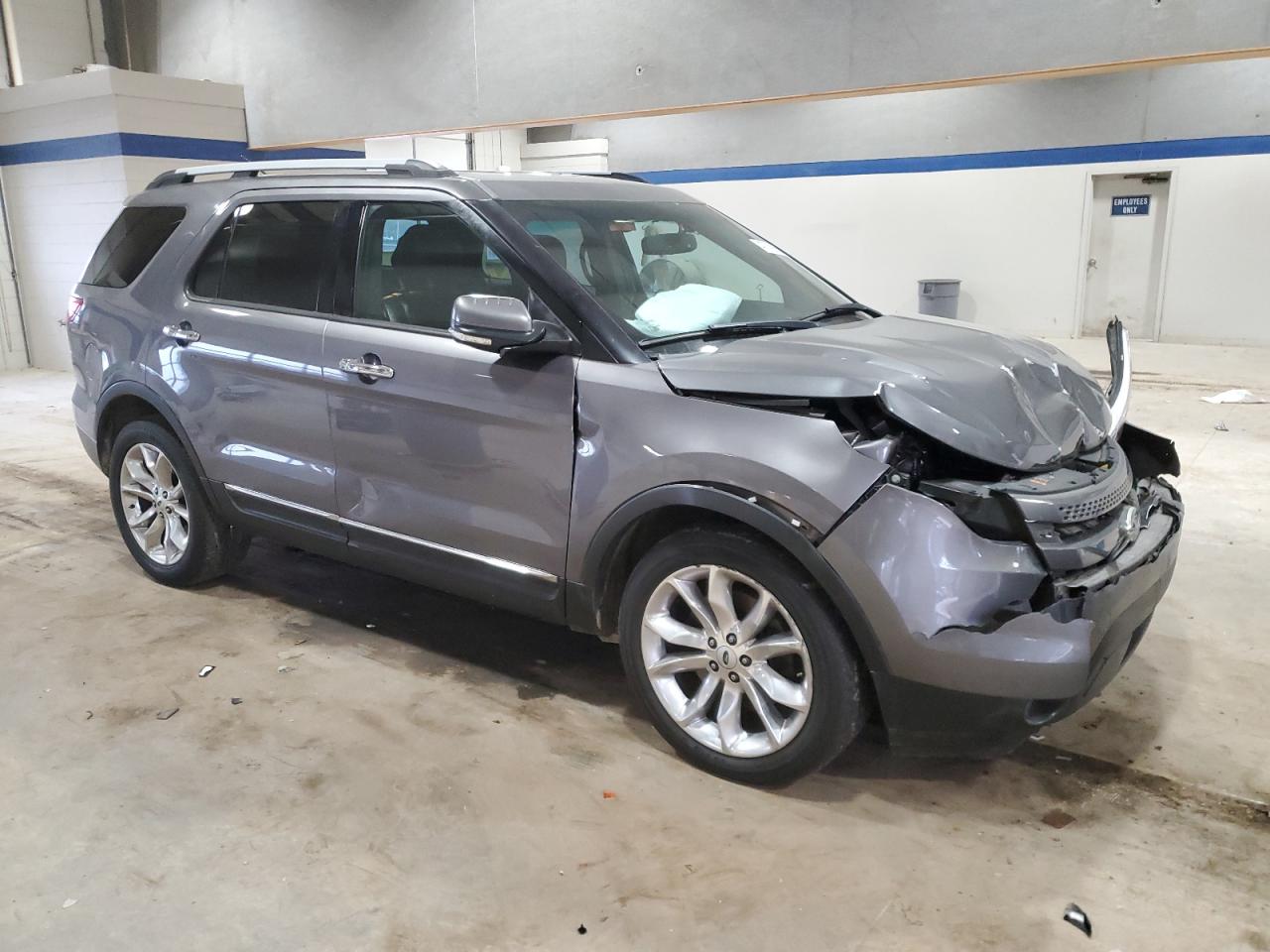 2013 Ford Explorer - Image 4