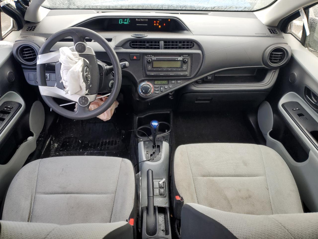 2013 Toyota Prius - Image 8